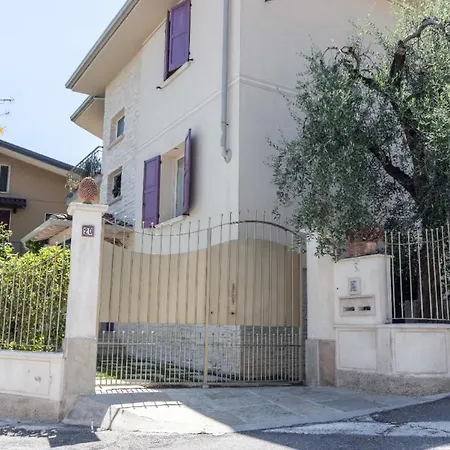 Apartment Con Giardino Privato In Centro A Padenghe