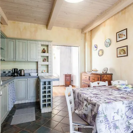Con Giardino Privato In Centro A Padenghe Apartment